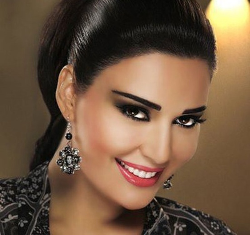 صور نجمات خطفن قلوب المشاهدين بابتسامتهن..من هي صاحبة أجمل ابتسامة؟